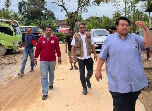 Ketua Forum PRB Yudhianto Mahardika Salurkan Bantuan Warga Terdampak Banjir di Kota Kendari