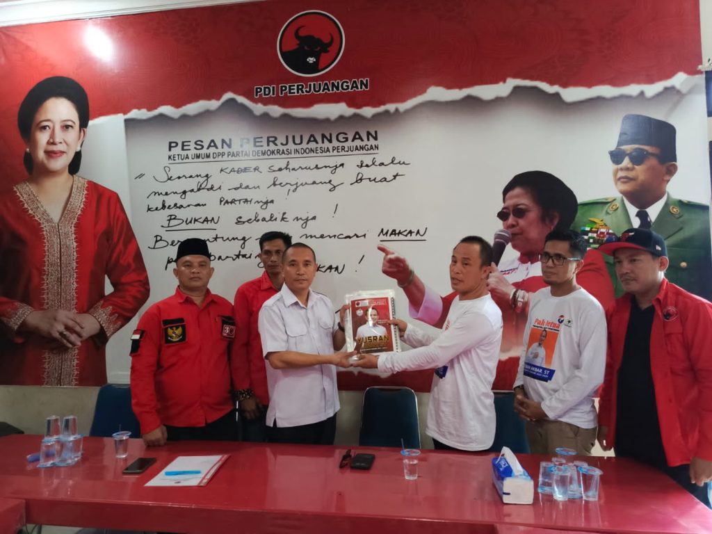 Yusran Akbar Kembalikan Formulir Pendaftaran Calon Kepala Daerah ke PDIP
